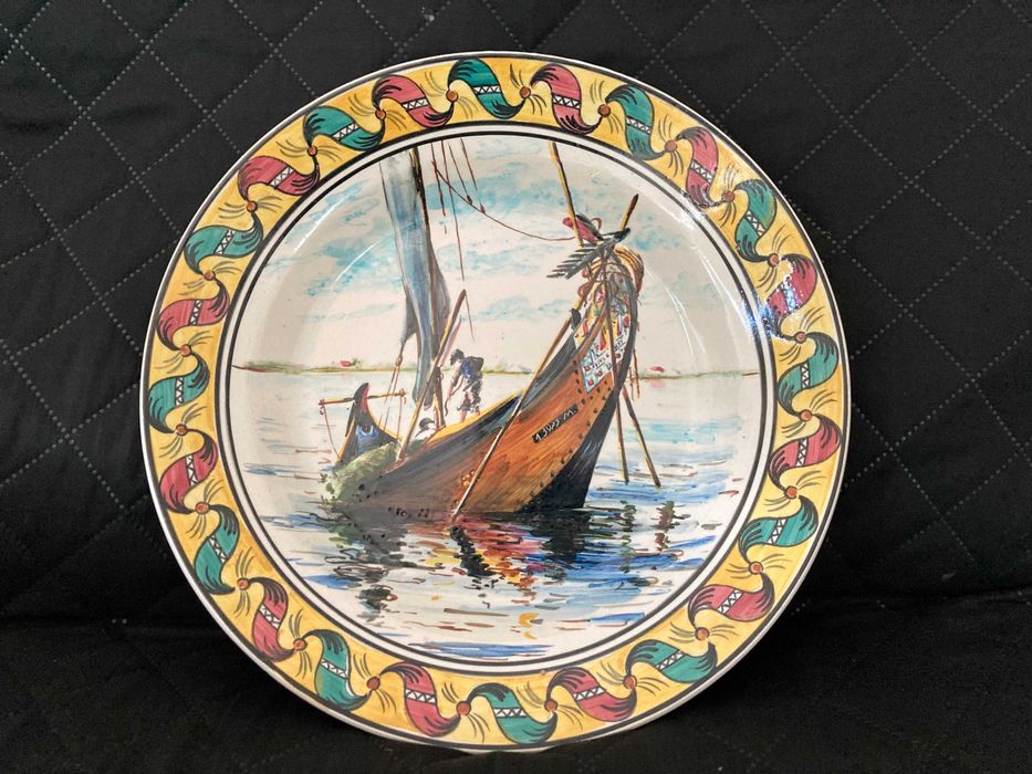 Prato de cerâmica decorativo com moliceiro64729968521219122