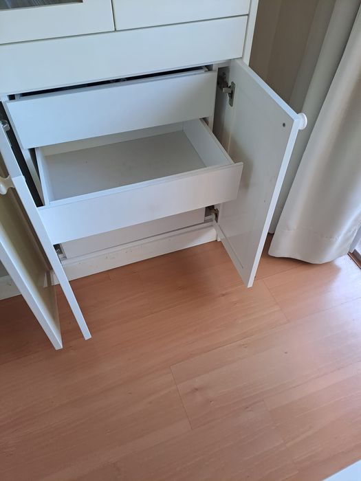 Armário /  vitrine com gavetas