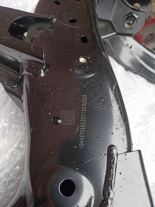 задній підрамник tesla model 3 Y тесла 104457500F 104457500D