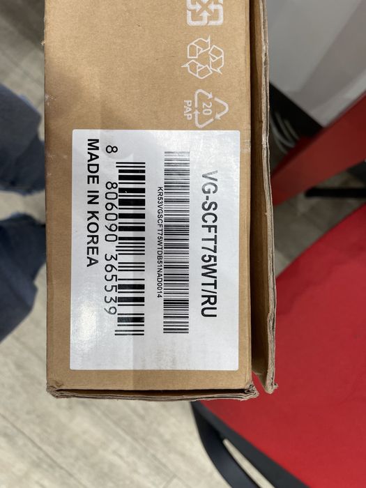 Продам рамка для ТВ SAMSUNG FRAME 75 White (VG-SCFT75WT/RU)