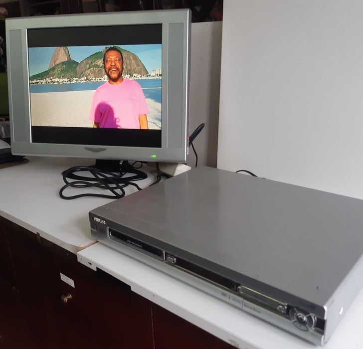Leitor Gravador DVD Philips Match Line DVDR77 Funcional