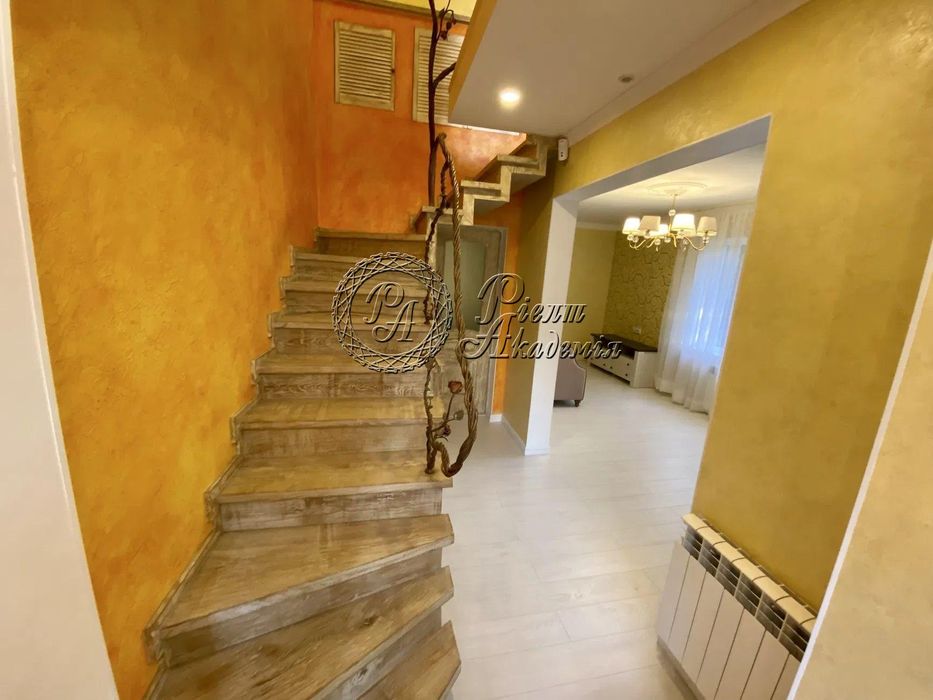 Сдам дом Київ, 182-а Садова вул.