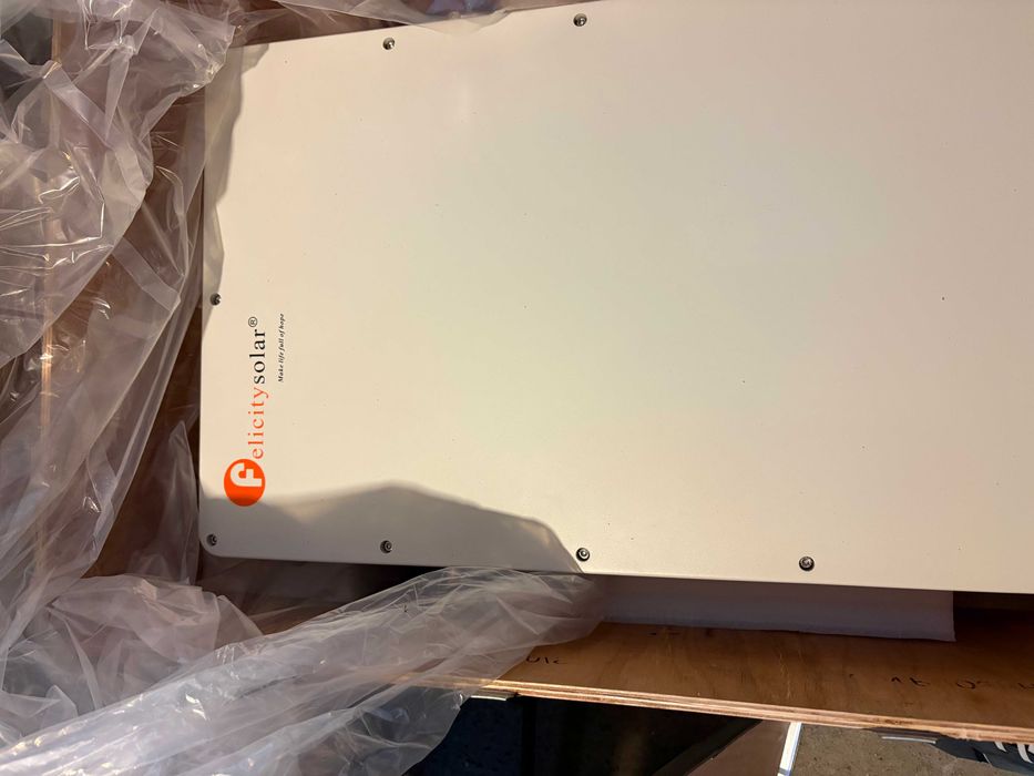 Magazyn energii Felicitysolar 5.12kWh 51.2V  LPBA48100-OL nowy pracował 2 miesiące w pełni sprawny.
