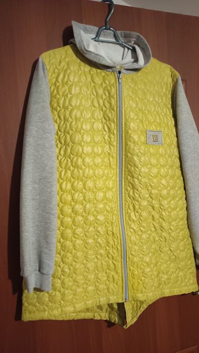 Asymetryczna narzutka damska rozmiar 40/42