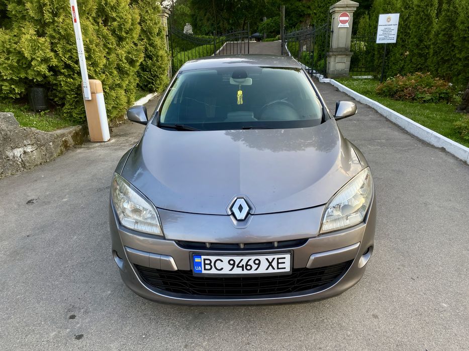 Рено меган 1,5 TDI k9k 2010 рік