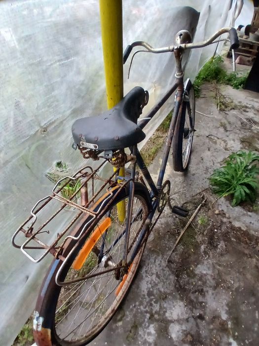 Tenho duas pasteleiras para venda