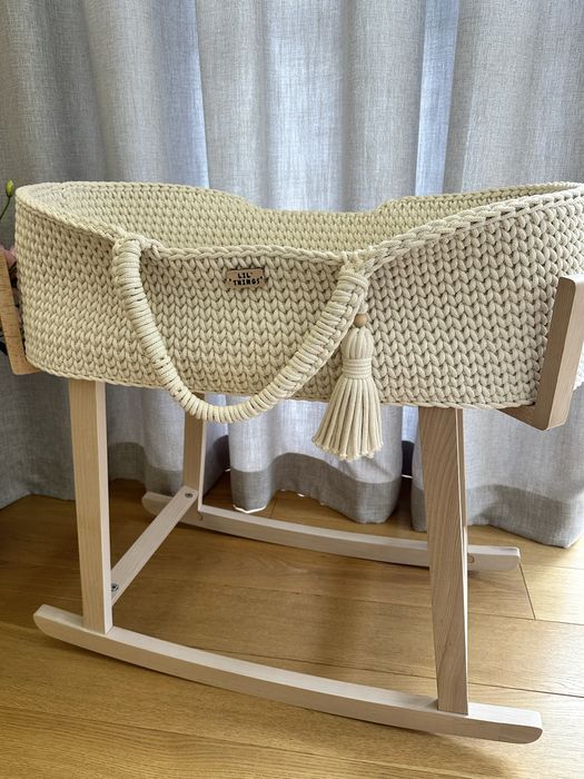 Kosz Mojżesza z stojakiem