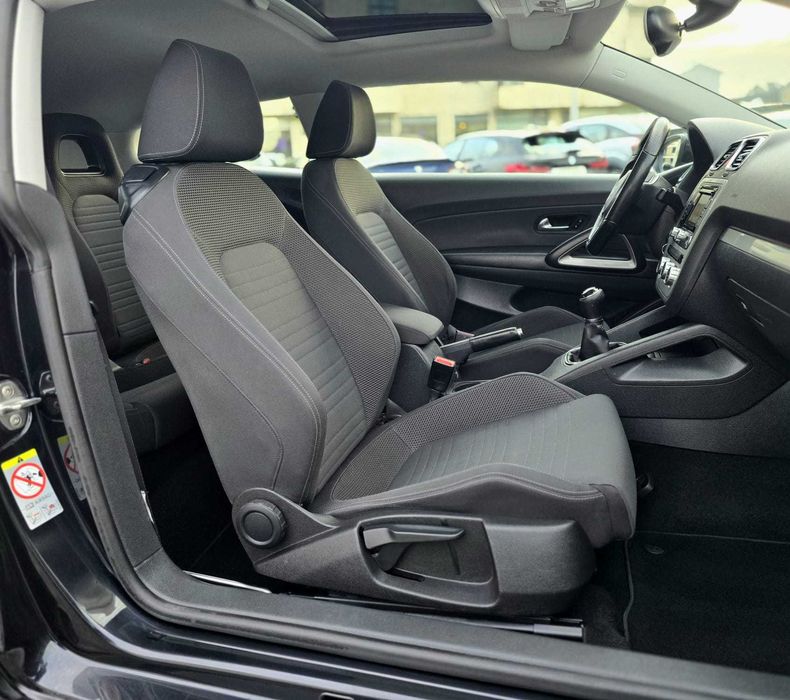 Volkswagen Scirocco 2.0Tdi 140cv "Look R"