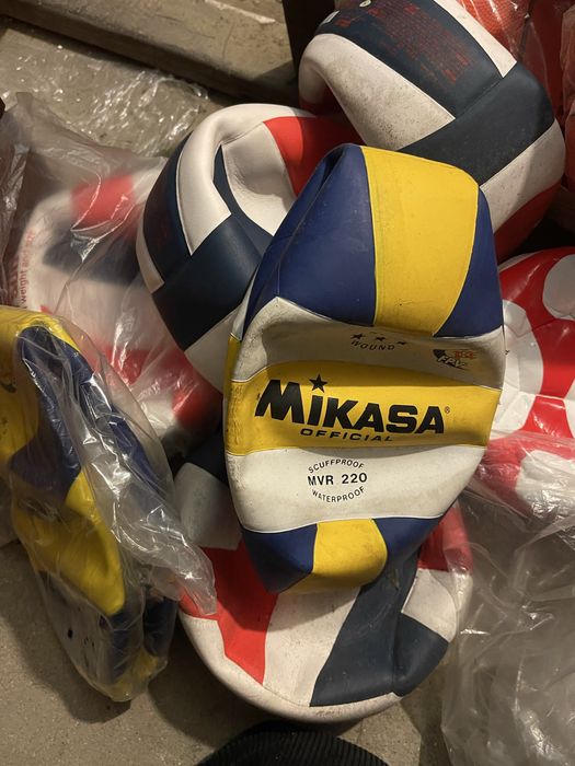 Bolas - Futsal, Basquetebol e Volei