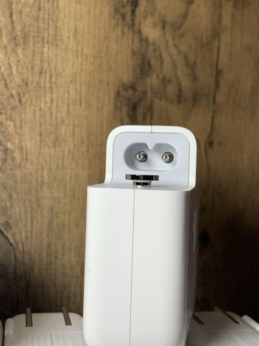 Apple USB-C 70w Оригінальна зарядка Macbook блок живлення A2743