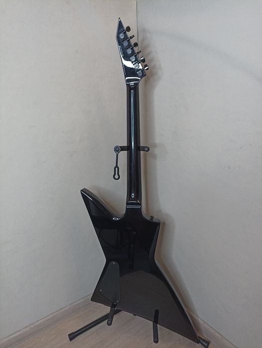 Електрогітара ESP LTD EX-200 Explorer у відмінному стані