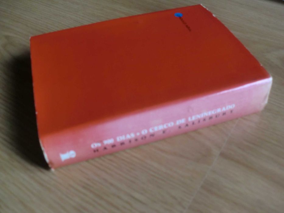 Os 900 Dias - O cerco de Leninegrado
de Harrison E. Salisbury