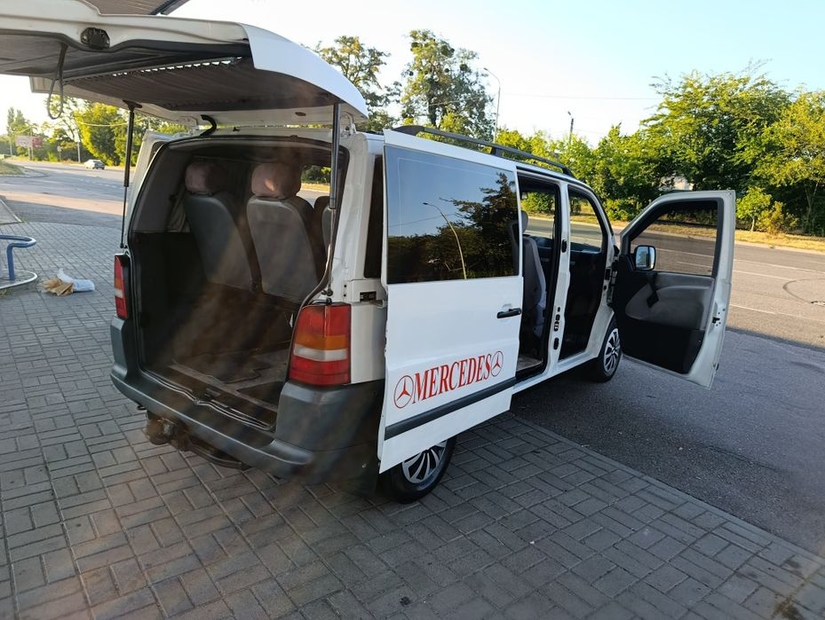 Продам Mercedes Vito пасажир 2.2 дизель.