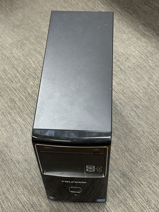 Mini tower Tsunami para mini ou micro ATX com fonte 300W e ventoinhas e CD