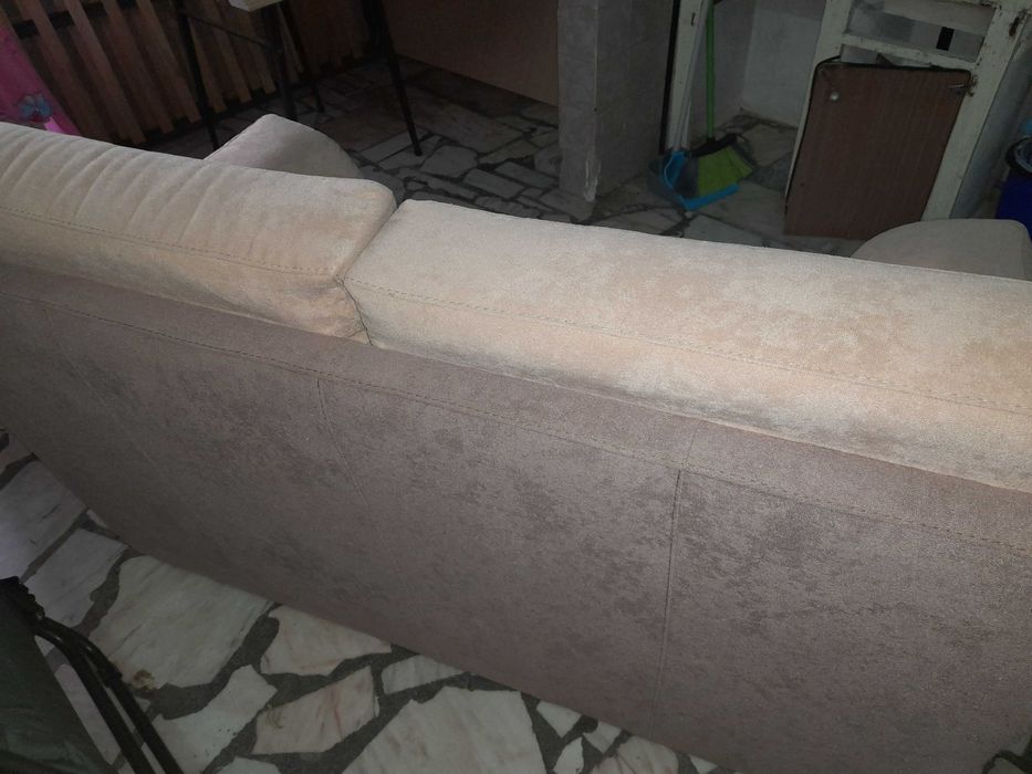 Sofá de 2 lugares Beje