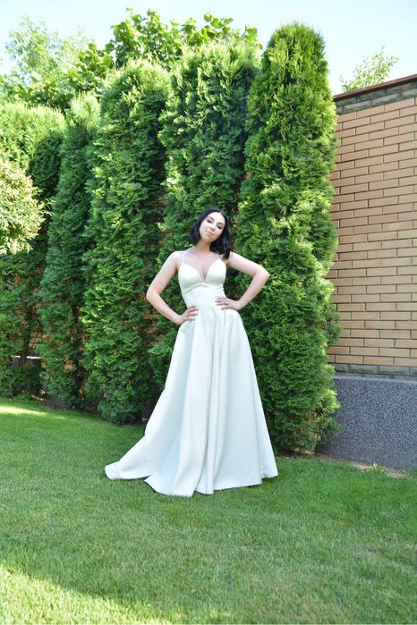 Випускна сукня або на розпис