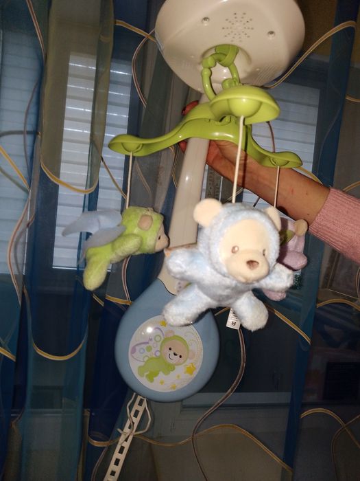 Мобиль на детскую кроватку