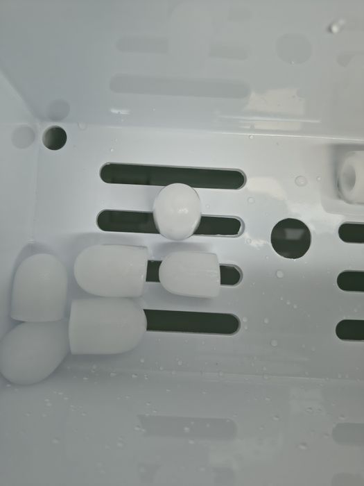 Kostkarka do lodu Brandson – wolnostojąca, stal nierdzewna