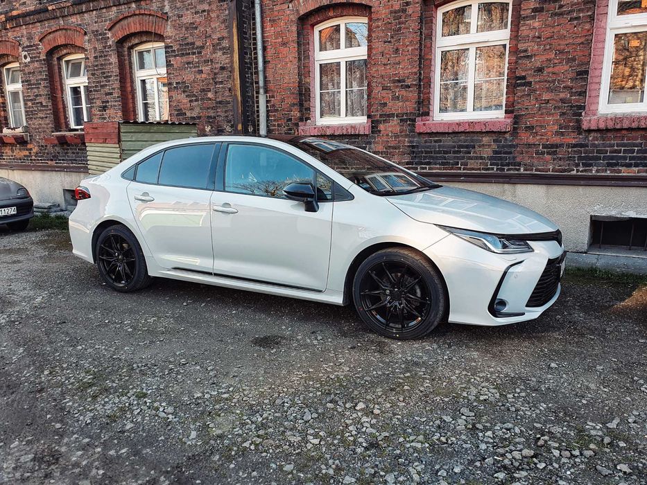 Koła Corolla 18" HX-036 5x114,3 ET40 Yokohama 225/40/R18 + czujniki