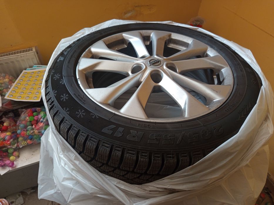 Оригинальные диски с резиной  nissan teana j32, r17