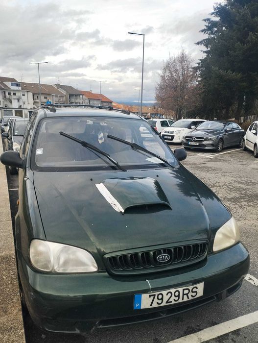 Kia Carnival 2001