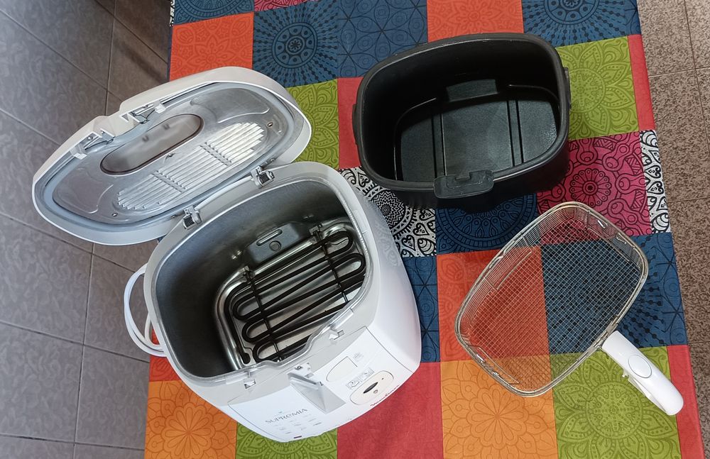 Fritadeira Elétrica Moulinex Supremia
Modelo AS 5