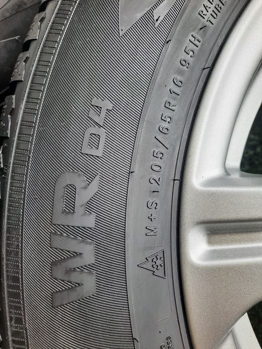 Opony zimowe 205/65/16 95H Nokian WR D4 Komplet Nowe