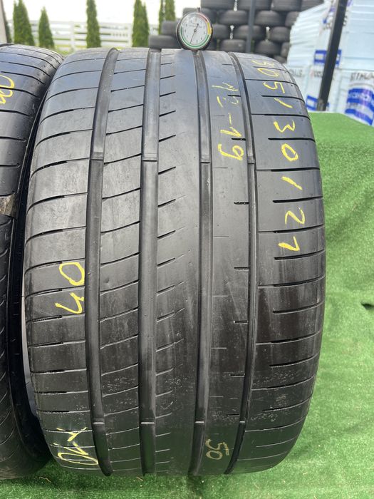 Opony  Goodyear  305/30/21 para