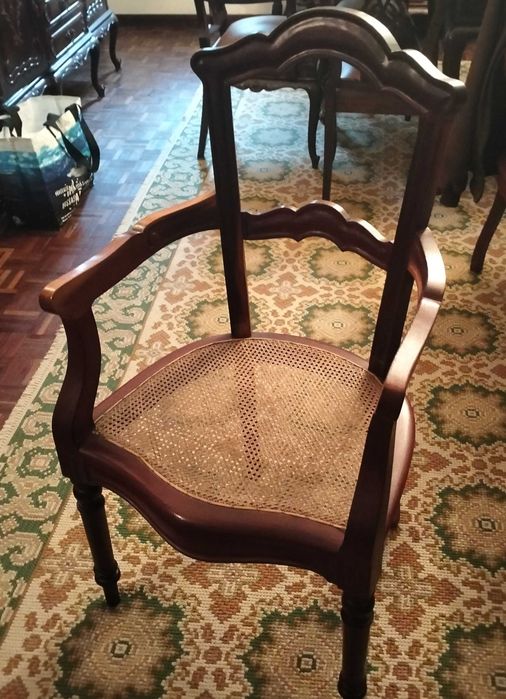Conjunto de sofás antigos em palhinha em excelente estado