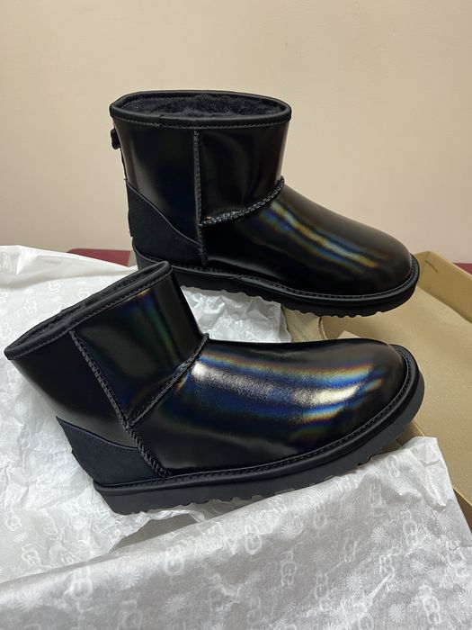 Чорні уггі UGG Classic mini Iridescent оригінальні теплі черевики