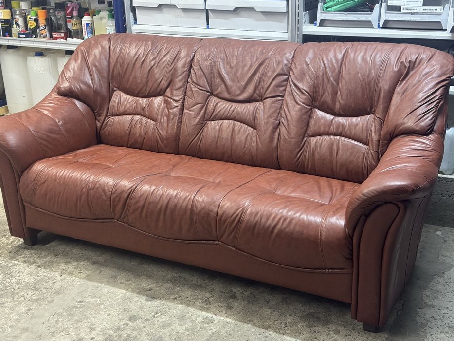 Шкіряний диван в гарні якості