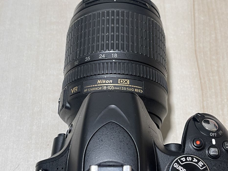 Lustrzanka Nikon D3200 + Nikkor 18-105 MM