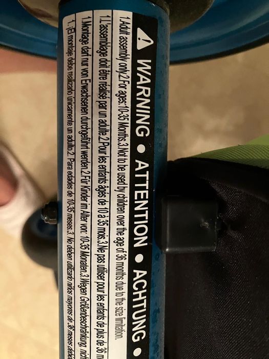 AVIGO ALUMINIUM triciclo 10meses-3anos como novo