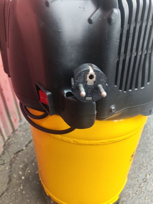 Kompresor bezolejowy 24 l