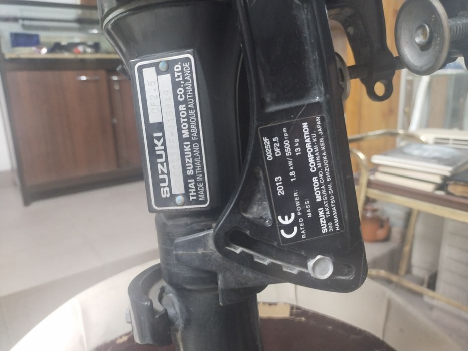 Подвесной лодочный мотор Сузуки 2.5