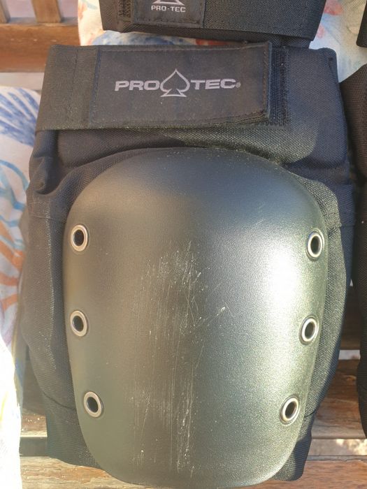 Joelheiras e Cotoveleiras PRO-TEC – Conjunto Completo – Muito Bom Estado