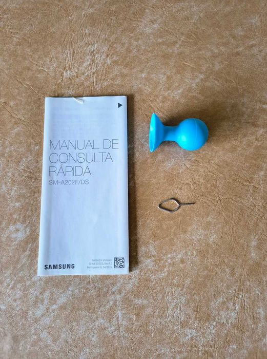 Telemóvel Samsung Galaxy A20e 32 GB Dual SIM com acessórios
