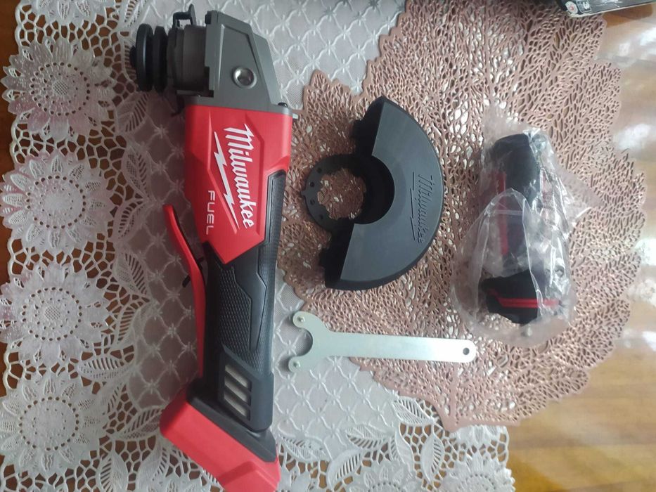 Szlifierka kątowa Milwaukee Fuel 2880-20 plus akumulator Ah6