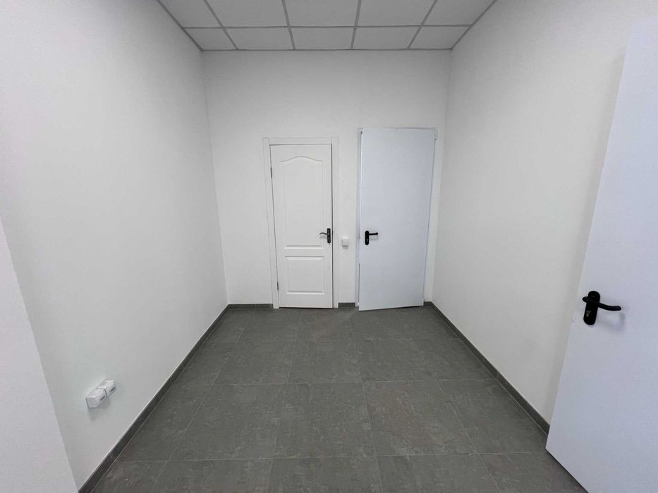 Оренда приміщення в АТБ, м. Сарни, Рівненська обл. 55 м2