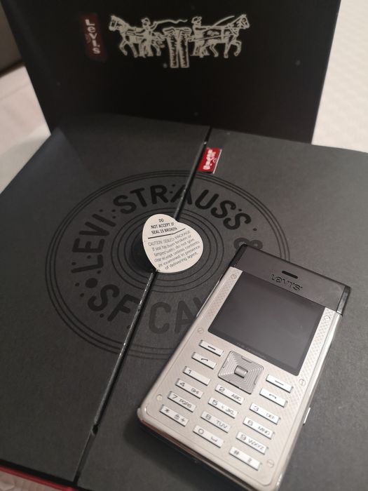 LEVI'S Luxury 'The Original' Collectible Mobile Phone – New/Rare64729890181761120