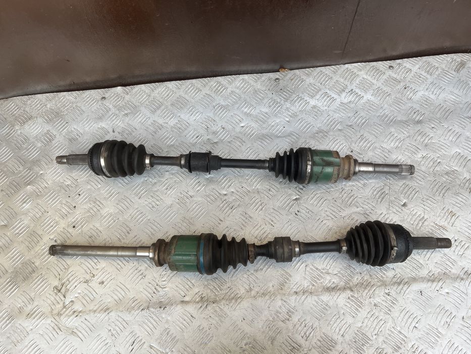 Полуось привод передний Аутлендер 06 год mitsubishi outlander