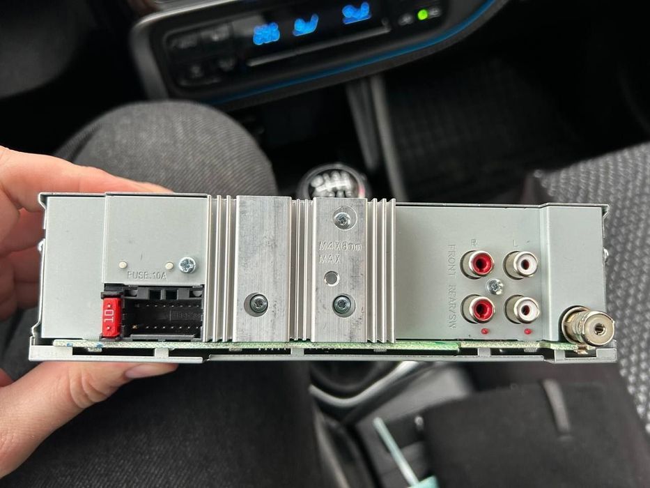 Автомагнітола KENWOOD KMM-124