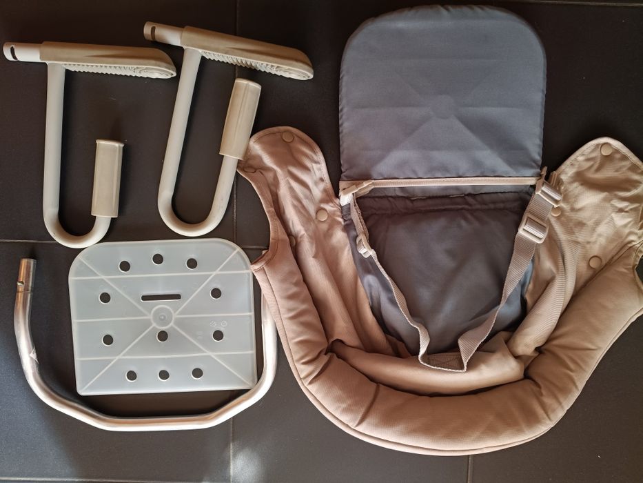 Cadeira de papa de encaixe (Fast Table Chair), marca italiana Iglesina