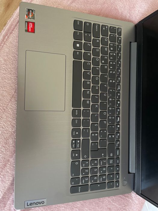 Lenovo IdeaPad 3 15ALC6 | Ryzen 7 | 16GB RAM | 512GB SSD