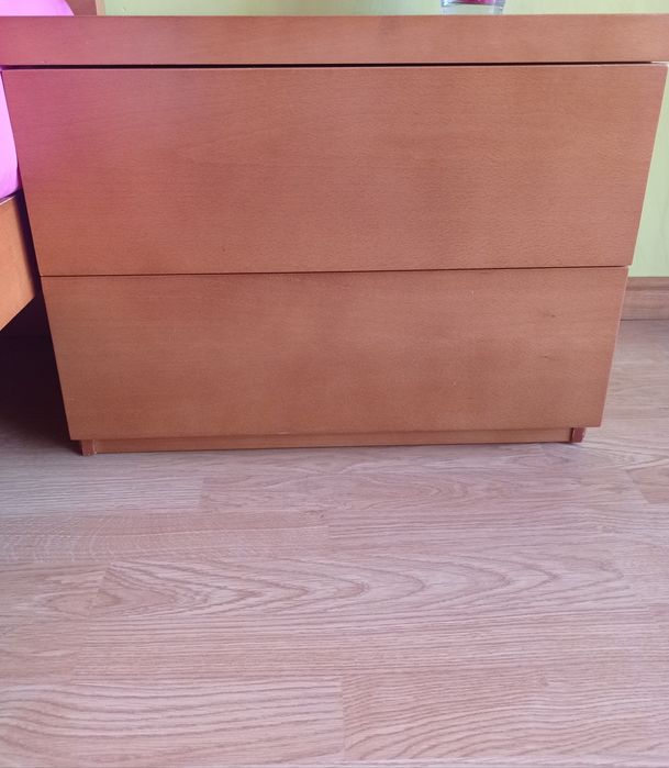 Vendo mobiliário de quarto de corpo e meio