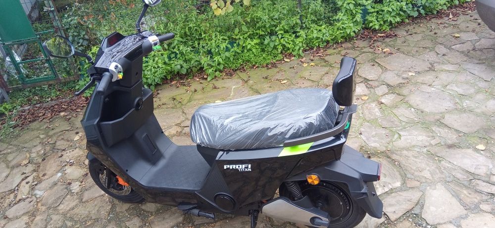 Електроскутер aima profi mes 1026-1 з рідинним охолодженням мотора