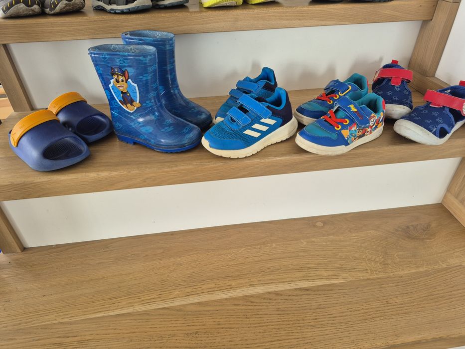 Adidasy, klapki,kapcie,kalosze zestaw rozm.26