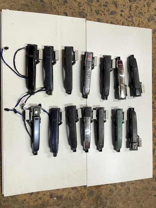 Ручка дверей зовнішня Nissan Navara D40 Pathfinder R51 передня задня