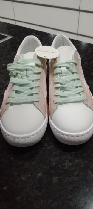 Sapatilhas de senhora  novas com etiqueta