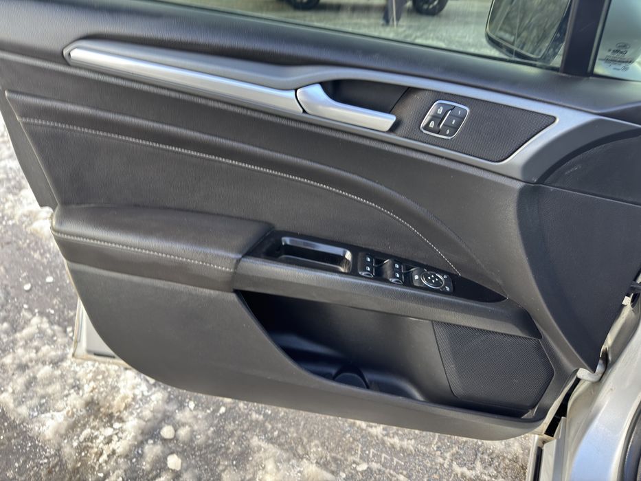 Ford Fusion  Titanium